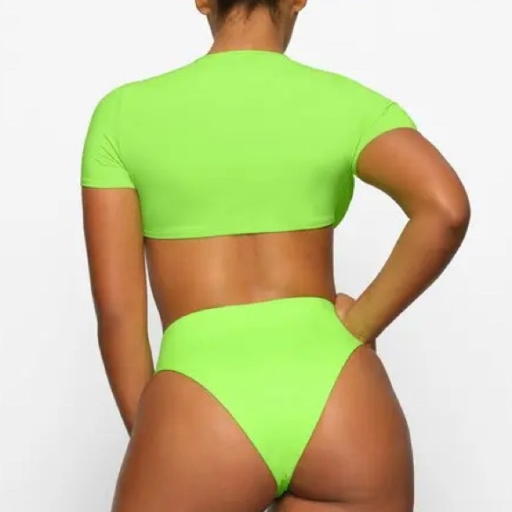 NWT SKIMS Neon Green Swim Ruched T Shirt Top Only (M) - Picture 3 of 9
